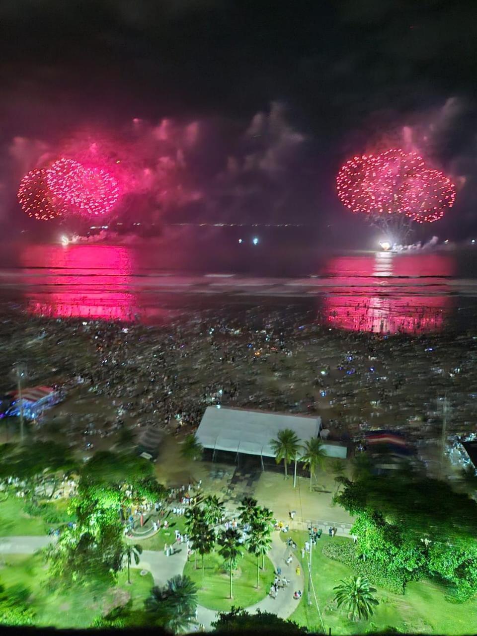 Apartamentos Na Praia Do Gonzaga Frente Mar Com Estacionamento Santos  Oda fotoğraf